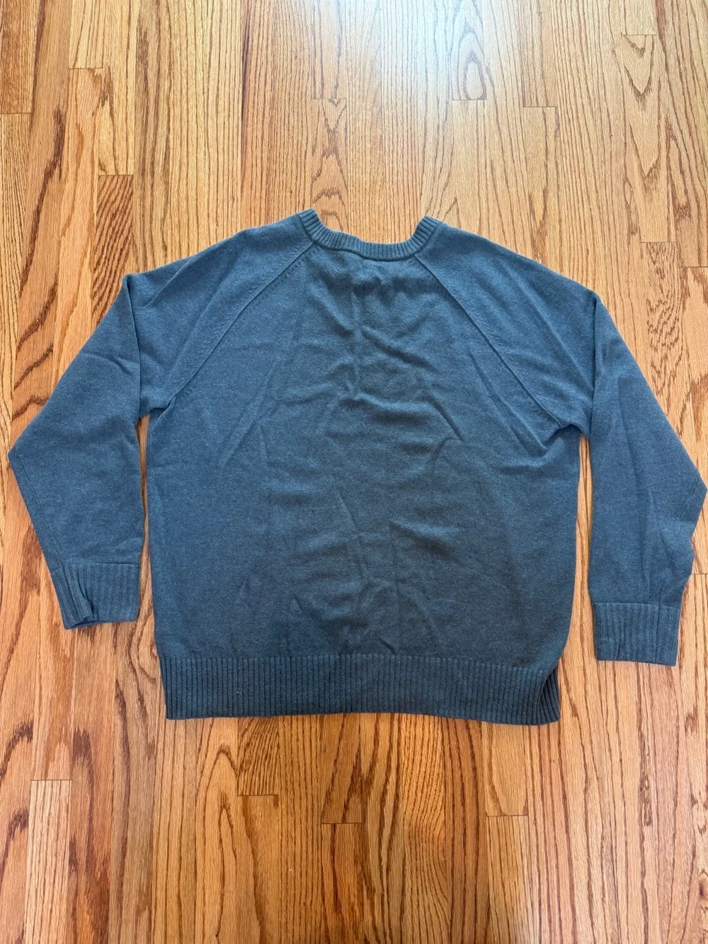 Everlane Men's Crewneck Cashmere Sweater in Slate Blue